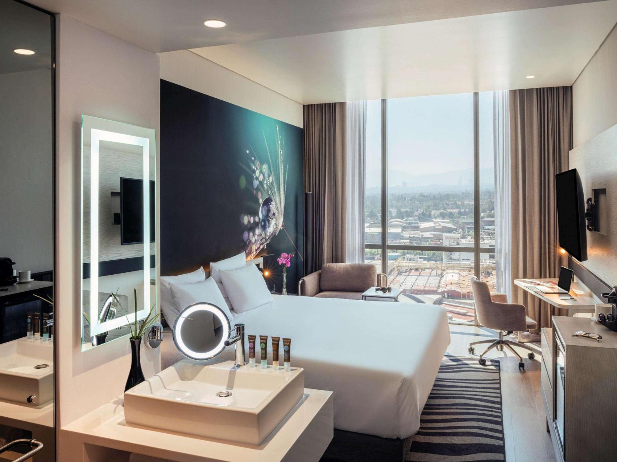 Superior King Room,1287360490:JPEG