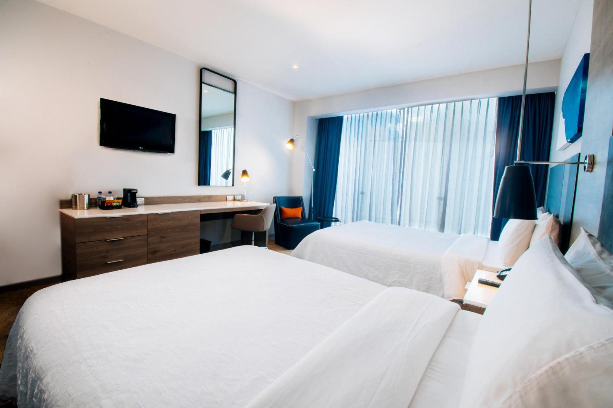 Doppelzimmer mit 2 Doppelbetten
