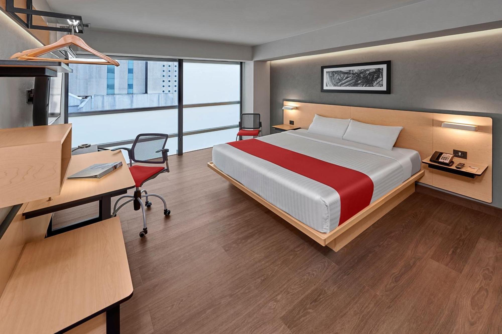 Superior King Room,1553215834:JPEG