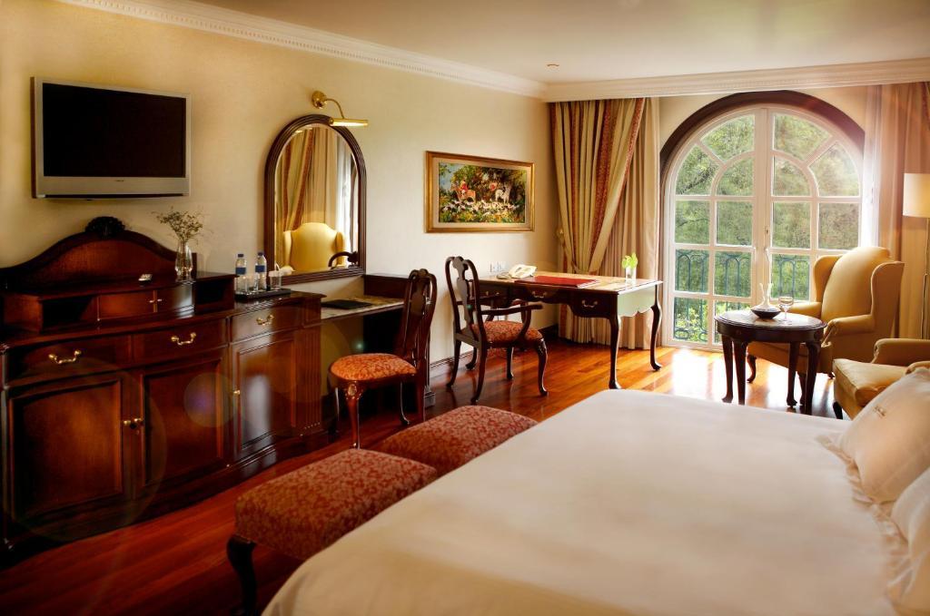 Deluxe Suite mit Parkblick und Kingsize-Bett