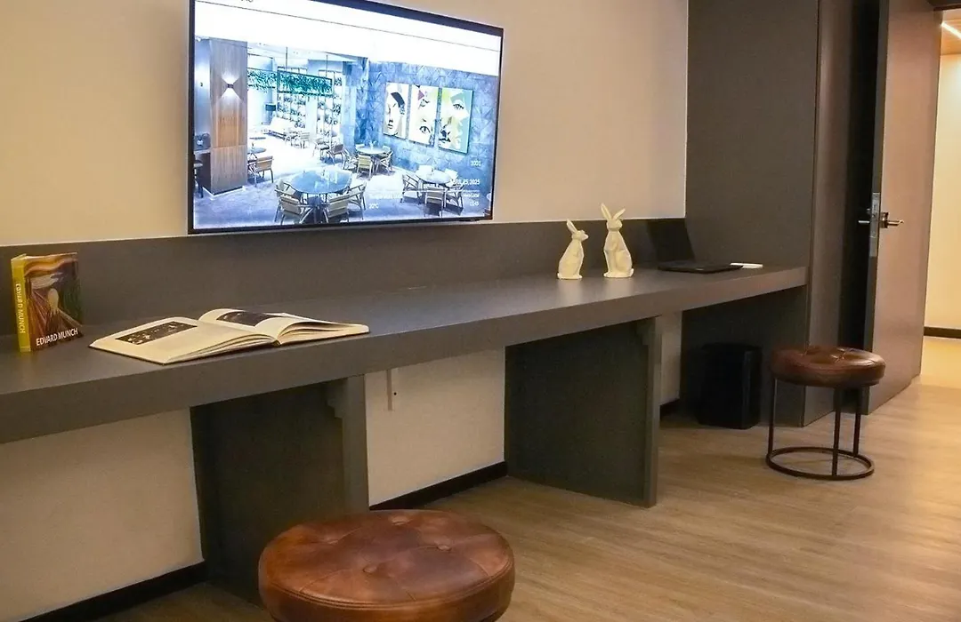 St Isidro Suites Corporate Housing Spa & Wellness Center-1