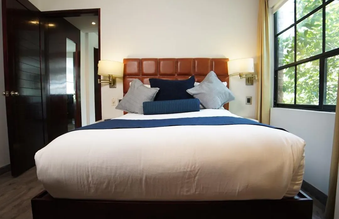 Flowsuites Polanco-1